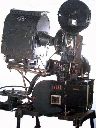 1927 映写機1.JPG